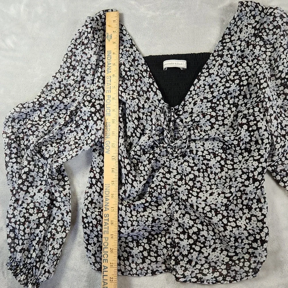 Abercrombie Fitch Puff Sleeve Smocked Black Floral Whimsigoth Peasant‎ Top M